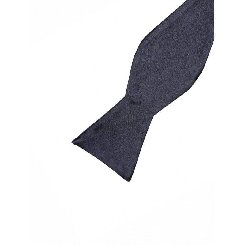 Bow tie open in pure silk