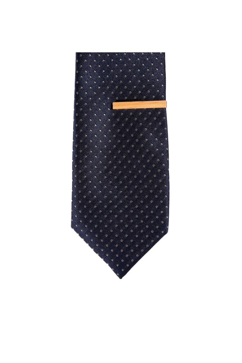 Clip slim tie with wood finishing