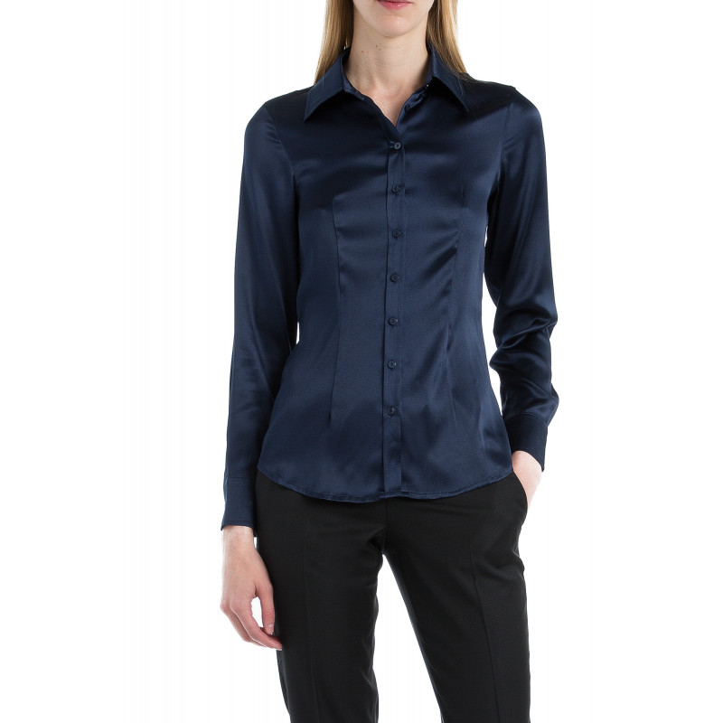 Blouse cinched in pure silk