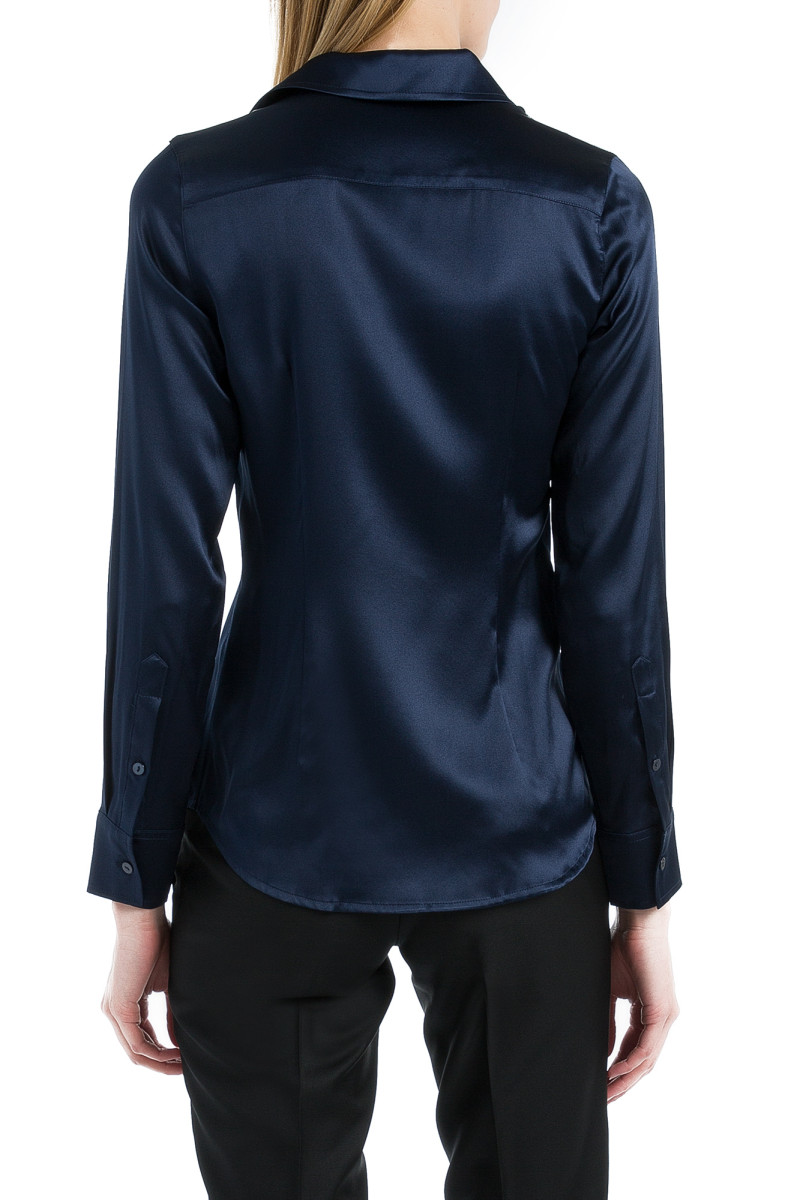 Blouse cinched in pure silk