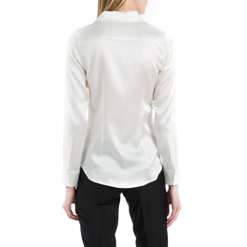 Blouse cinched in pure silk