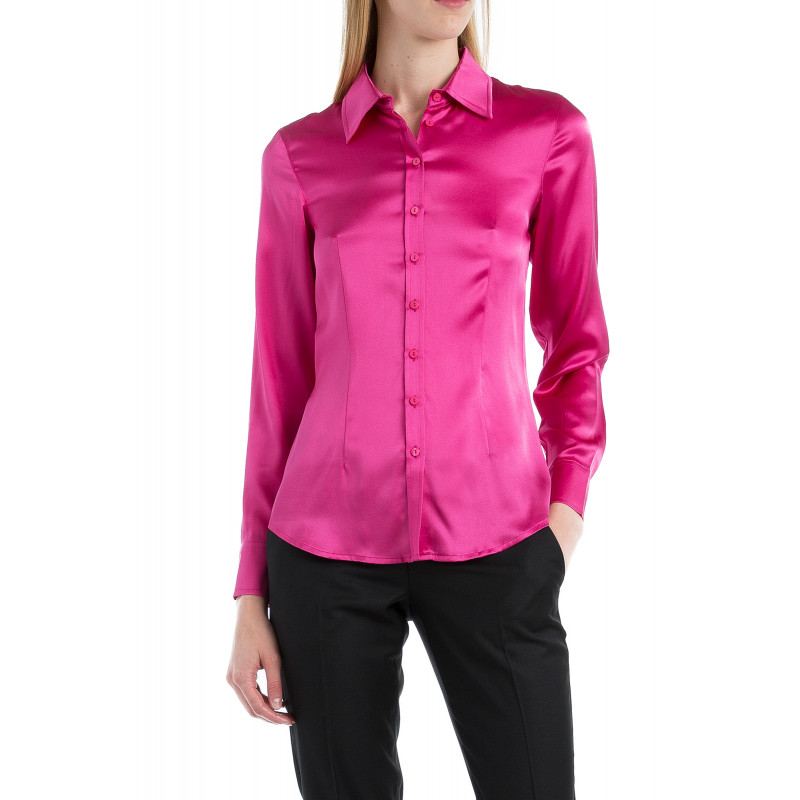 Blouse cinched in pure silk