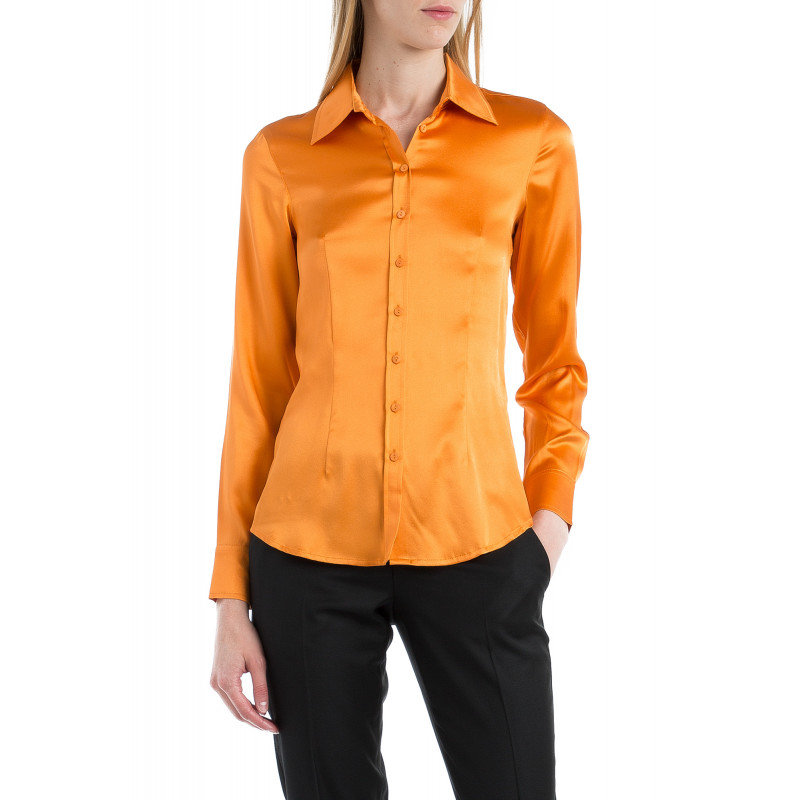 Blouse cinched in pure silk