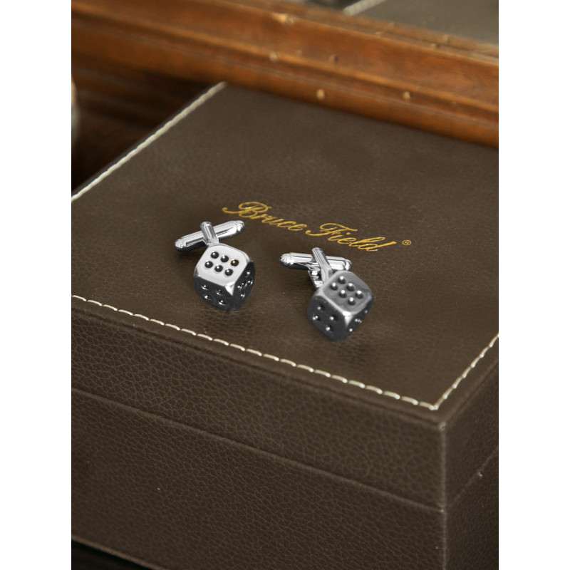 Cufflinks dice to play