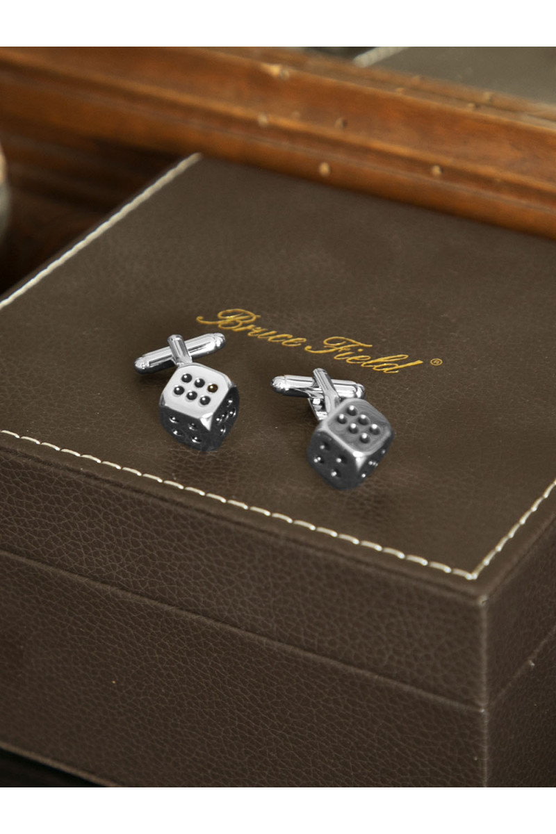 Cufflinks dice to play