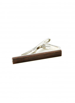 Clip slim tie with wood finishing