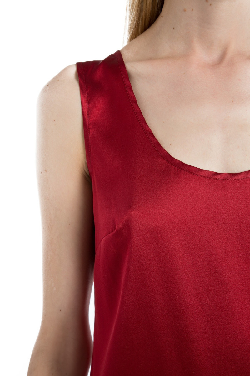 Blouse cinched in pure silk