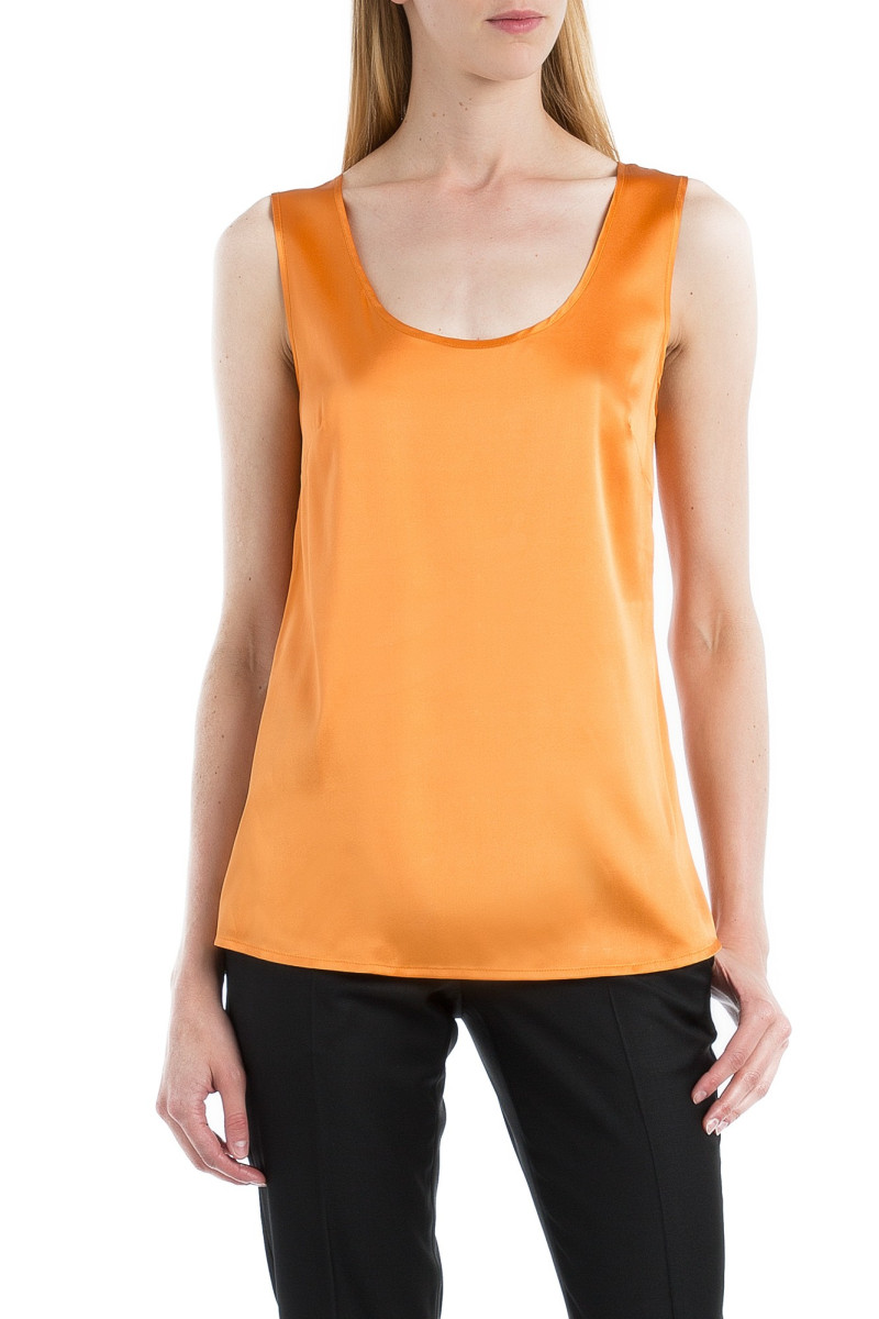 Blouse cinched in pure silk