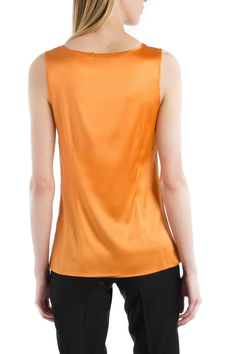 Blouse cinched in pure silk