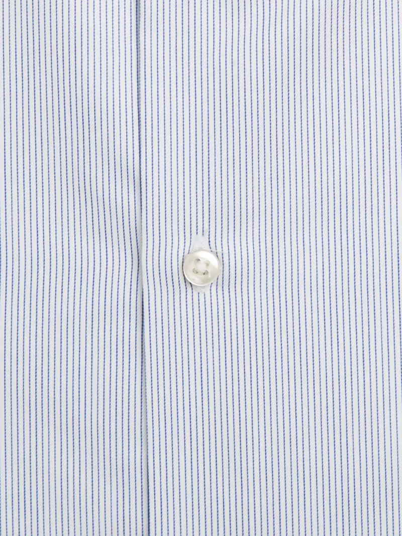 Chemise coupe classique pur coton finement rayée