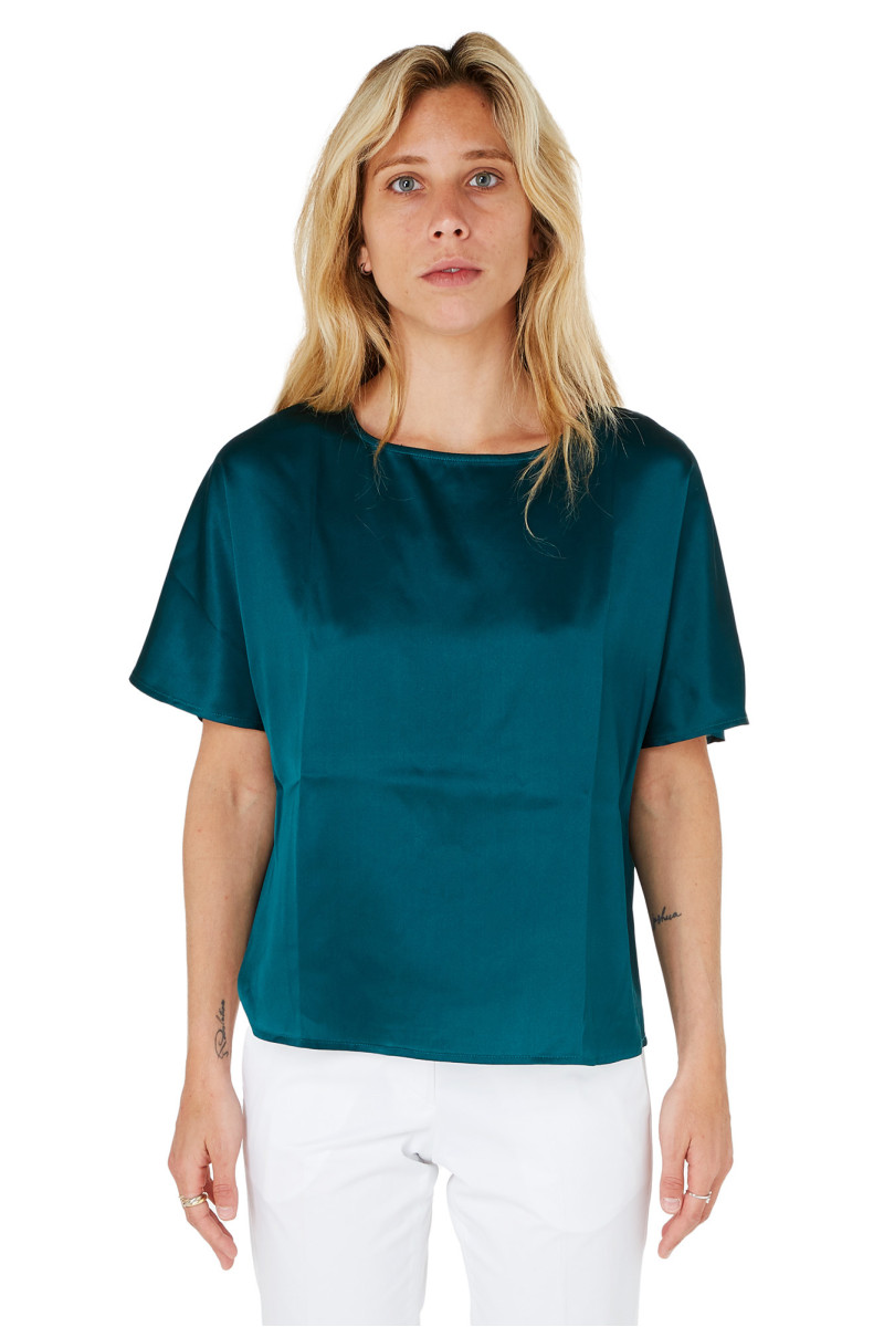 Blouse cinched in pure silk