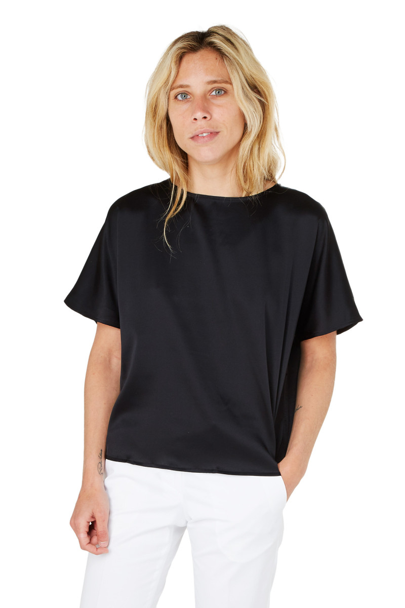 Blouse cinched in pure silk