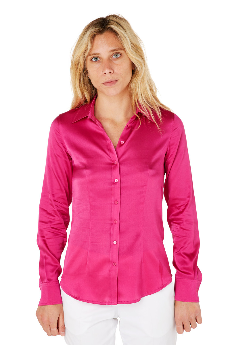 Chemisier cintré satin pure soie