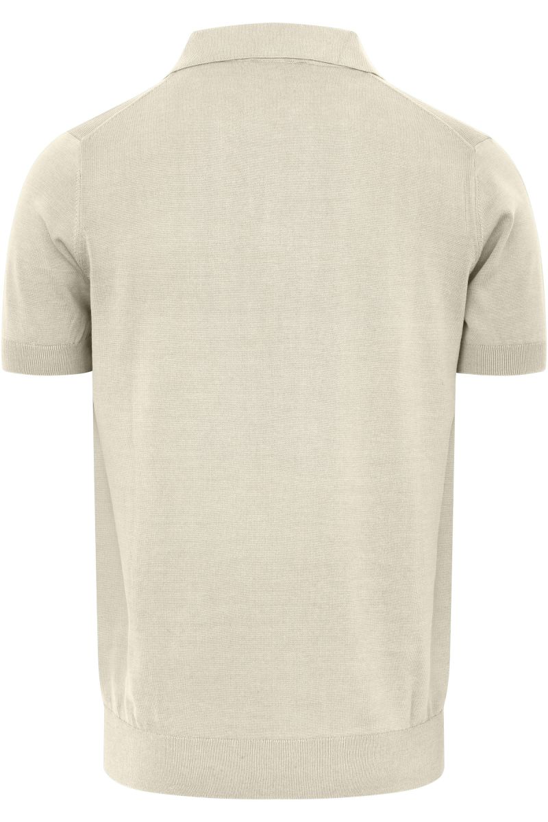 Cyril Polo with open collar