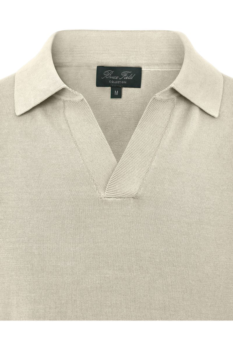 Cyril Polo with open collar